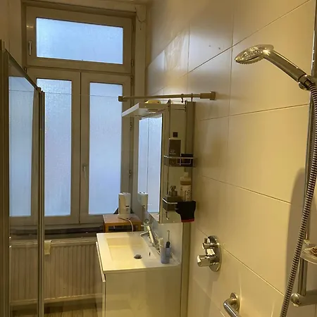 - Private Bedroom And Bathroom Brussels